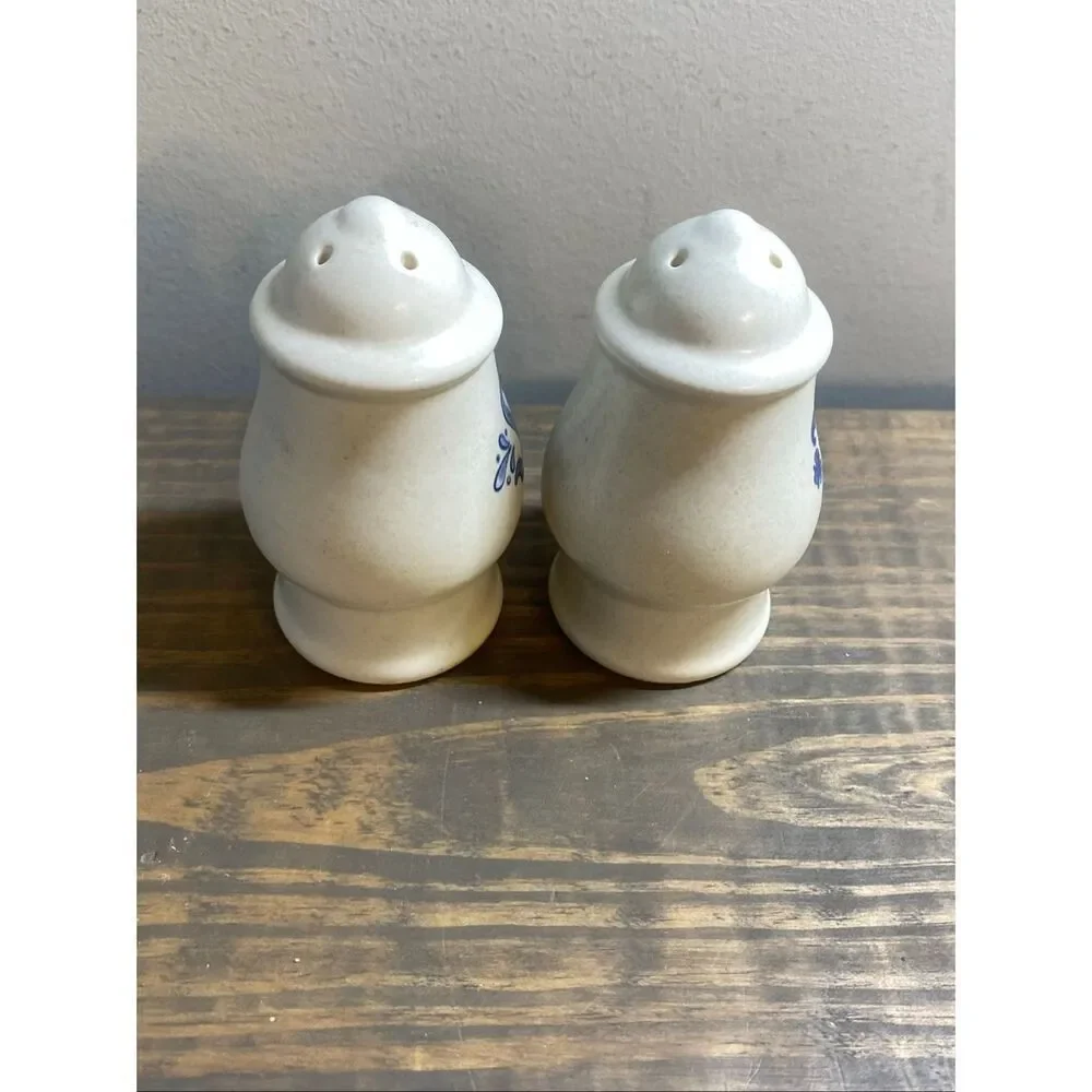 Pfaltzgraff Yorktowne Salt & Pepper Shakers Set w/ Stoppers Blue Gray Stoneware